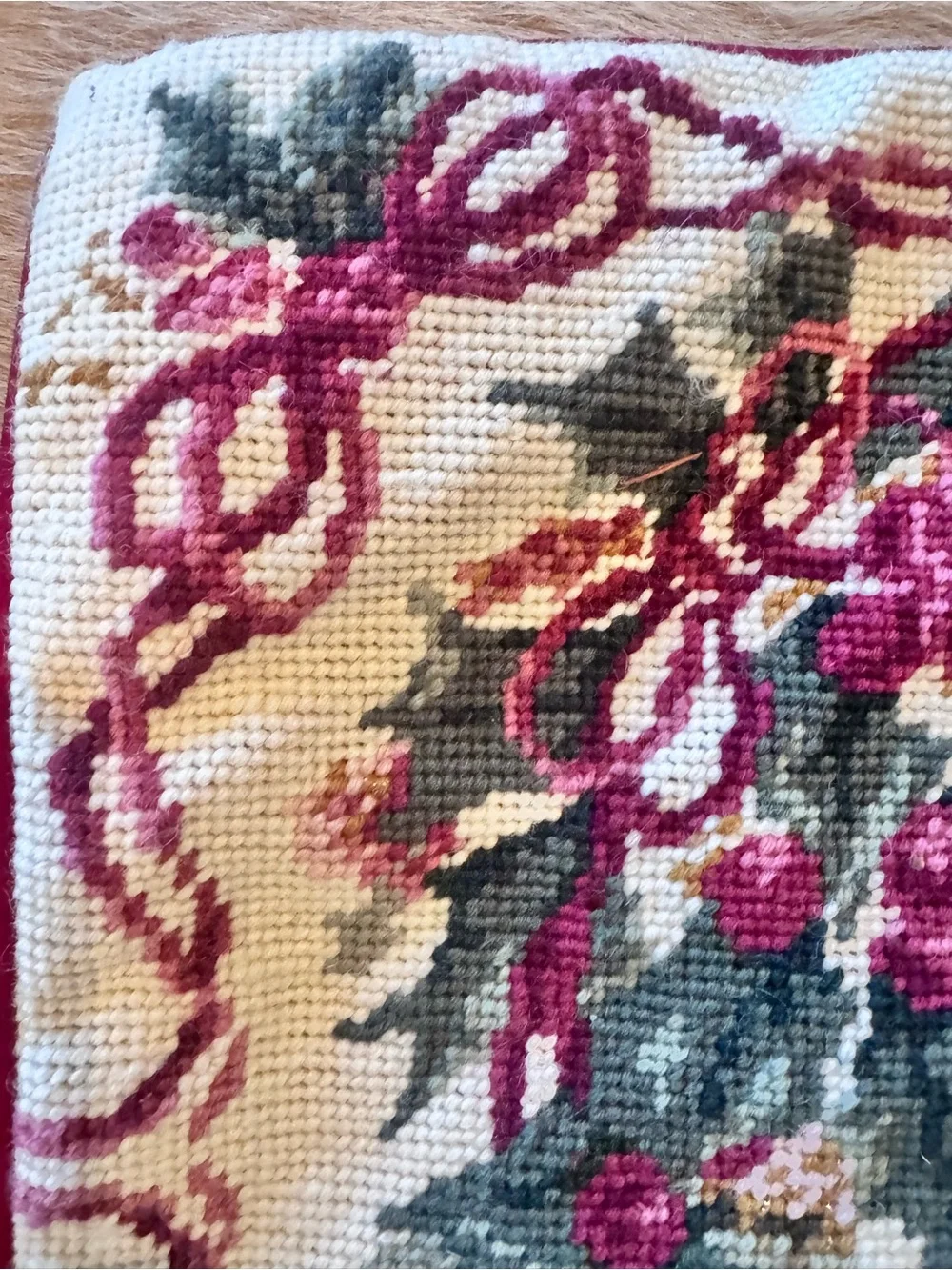 2 Classic Holiday Needlepoint Cushion Cover - Burgundy & Green